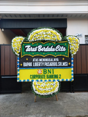 Papan Bunga Duka di Yapen Selatan